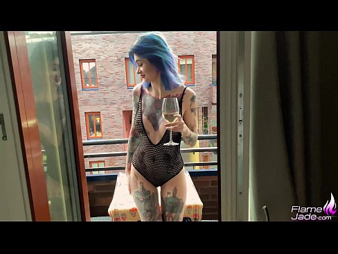❤️ Kæmpe pige suger med en sut og knepper lidenskabeligt under åben himmel Sluts at da.my-hentai-gallery.ru ❌️